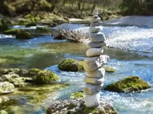 bien-etre-equilibre-lamienaturo Pierres en équilibre symbole de bien être